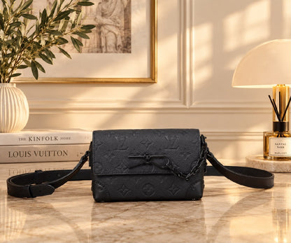 Louis Vuitton Steamer Wearable Wallet - Black