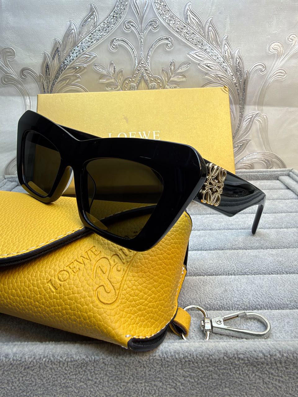 Loewe Angular Cat-Eye Sunglasses - 