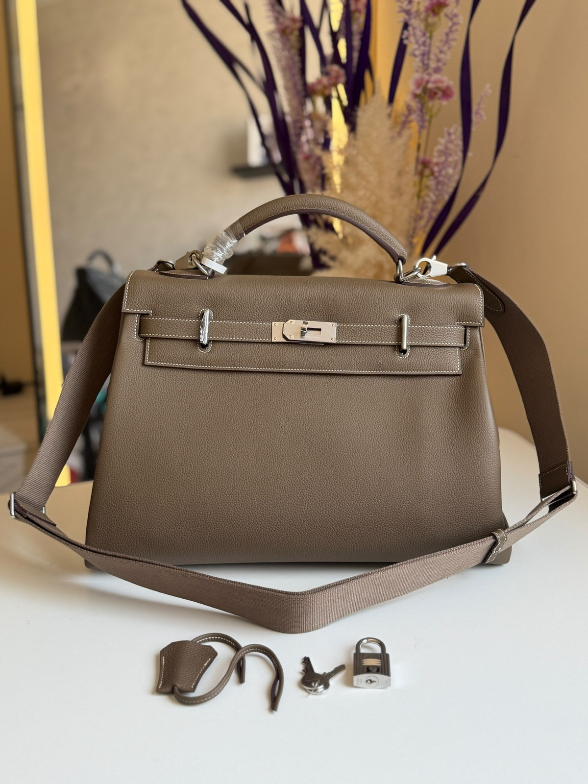 Hermes Handbag - Beige