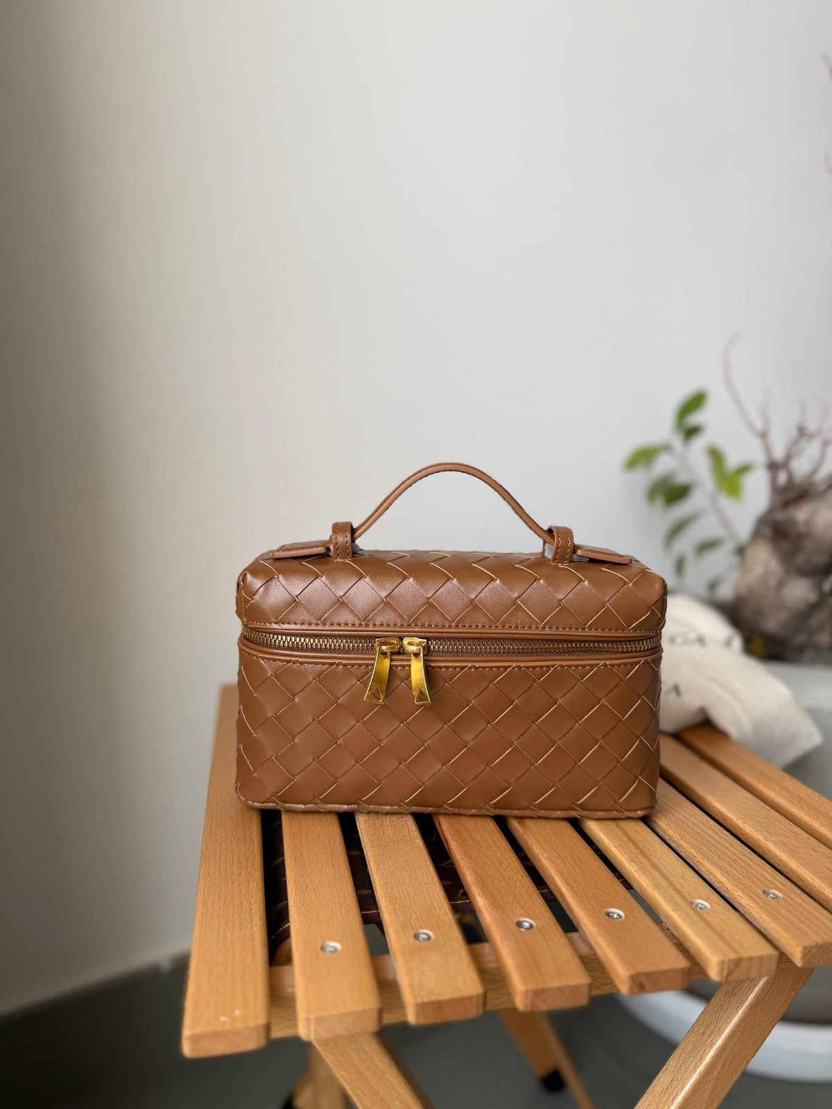 Bottega Veneta Woven Vanity Makeup Bag - Brown