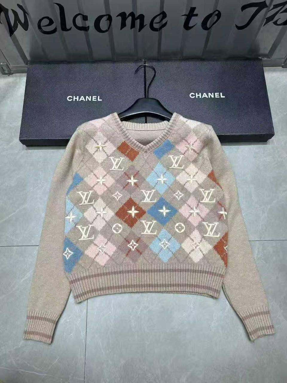 Louis Vuitton Sweater - 