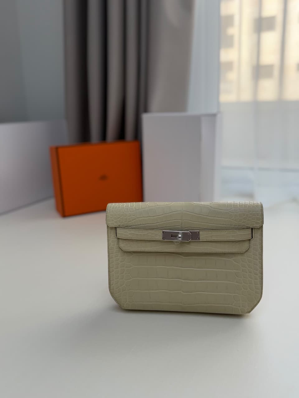 Hermès Depeches Clutch - Beige Embossed