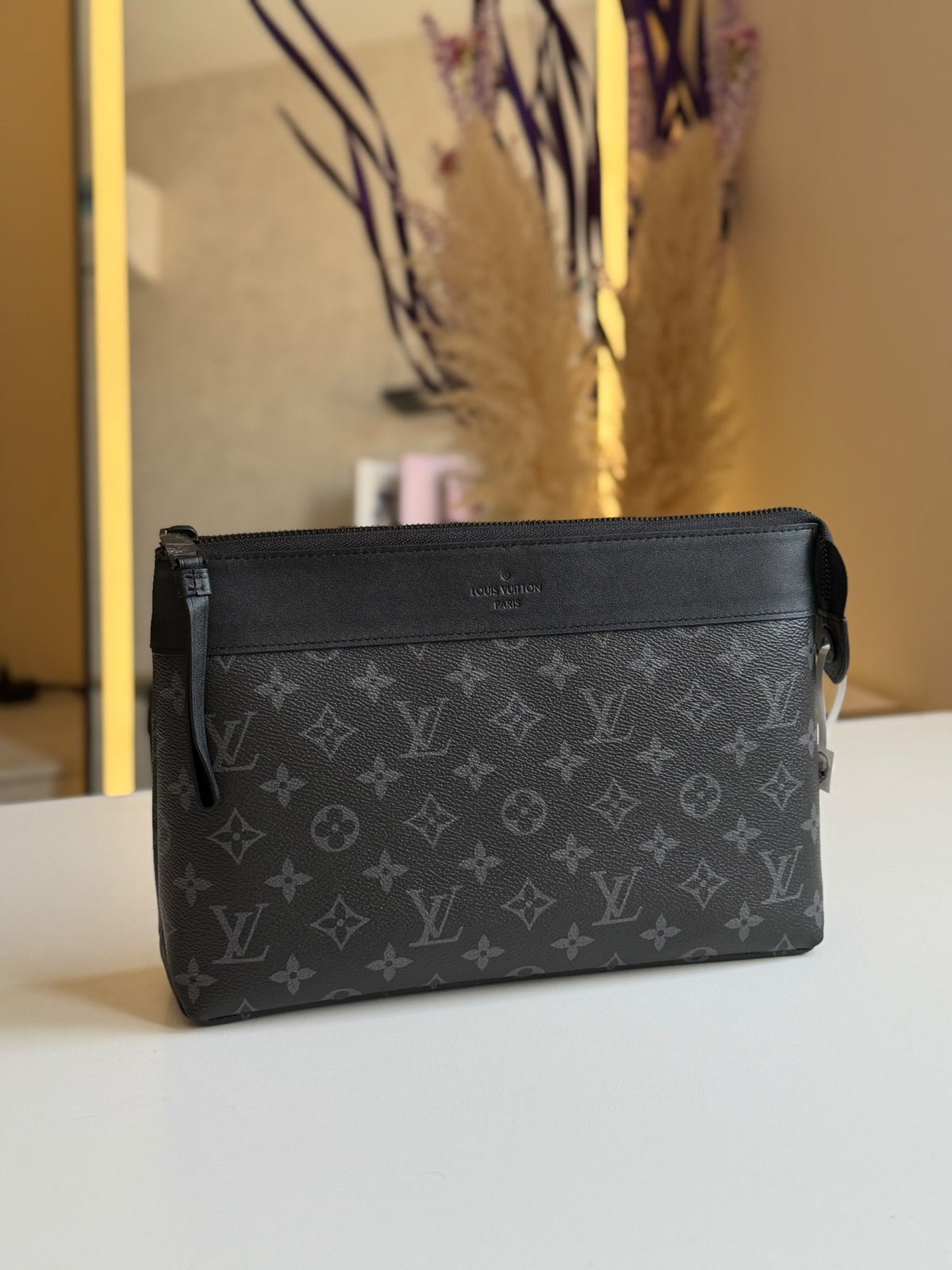 Louis Vuitton Clutch - Black Monogram