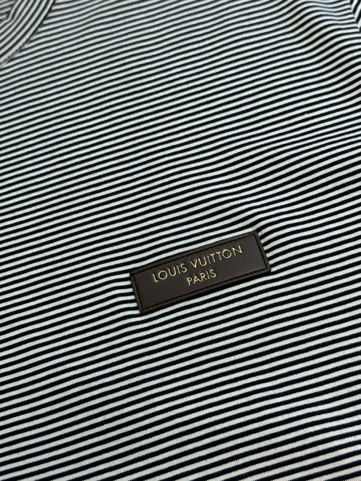 Louis Vuitton T-Shirt - Black