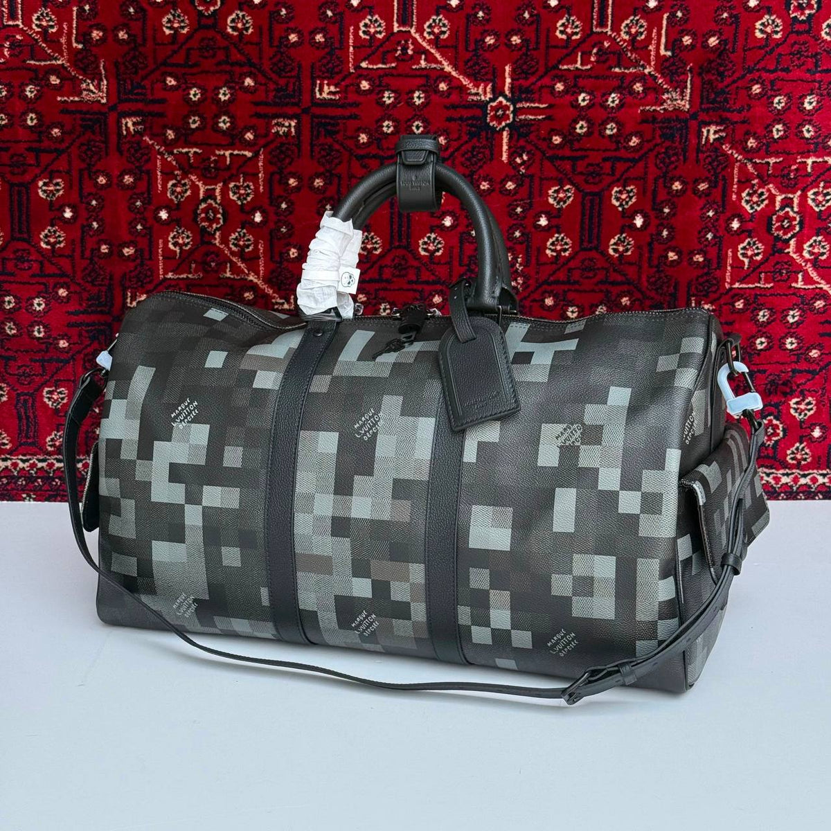 Louis Vuitto Travel Bag - 