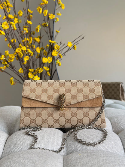 Gucci Chain Flap Shoulder Bag - Beige
