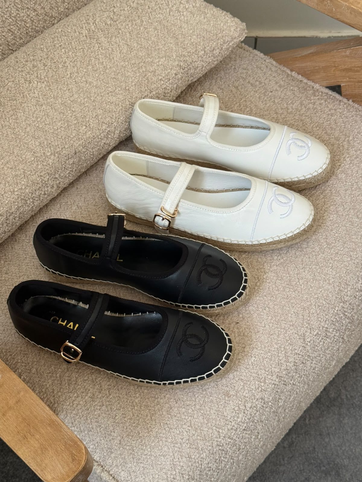 Chanel Ballerina - White, Black