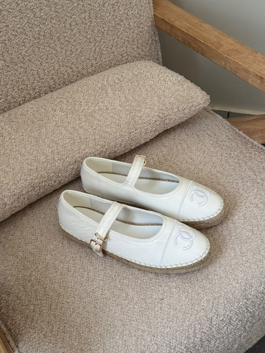 Chanel Ballerina - White, Black