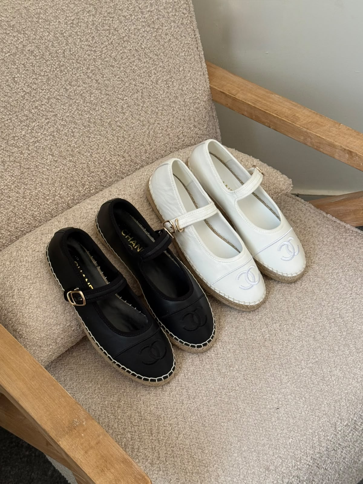 Chanel Ballerina - White, Black
