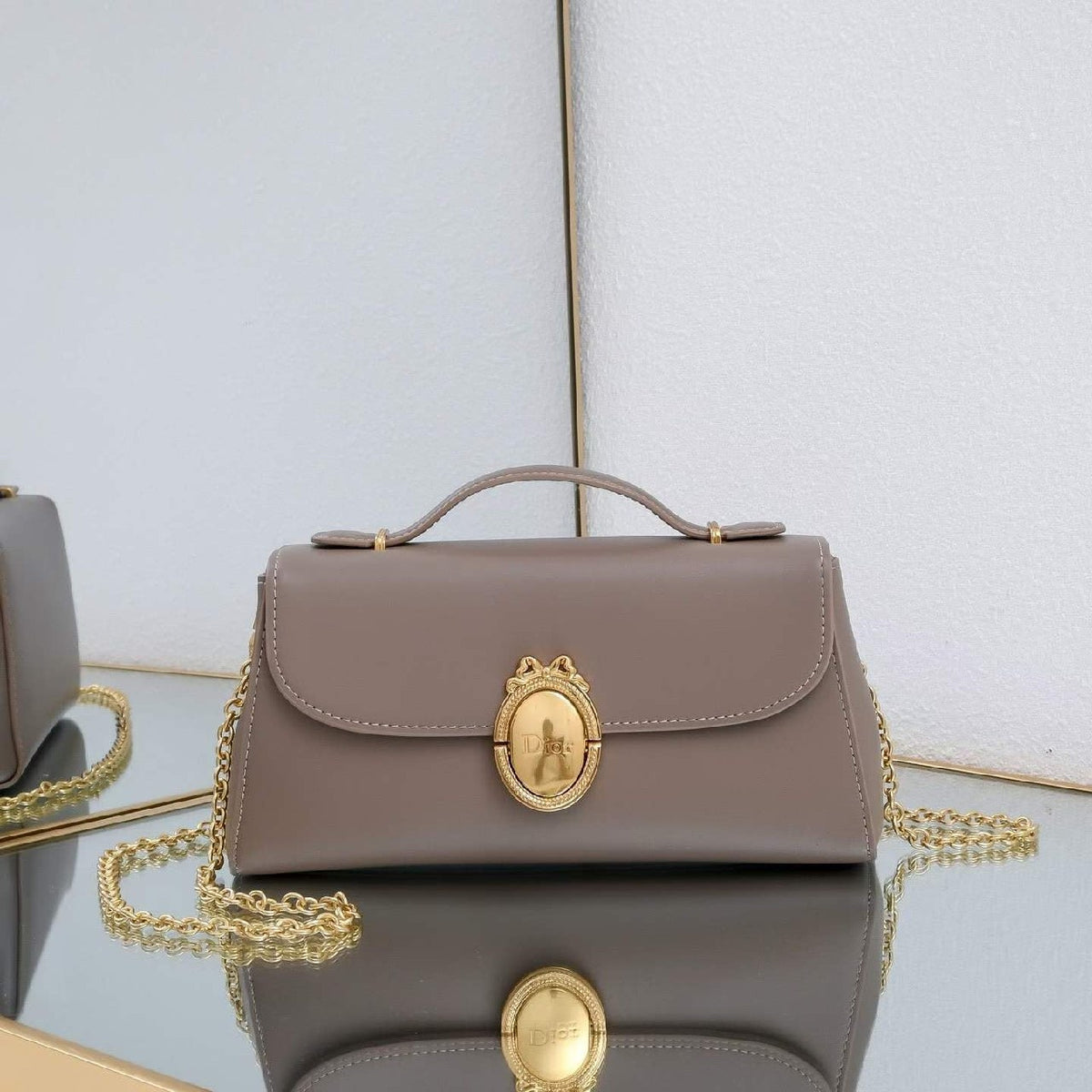 Dior Oval Clasp Handbag - Beige