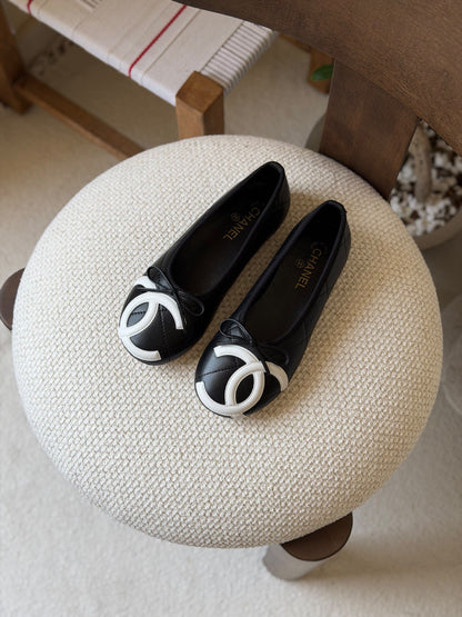 Chanel Slippers - Black