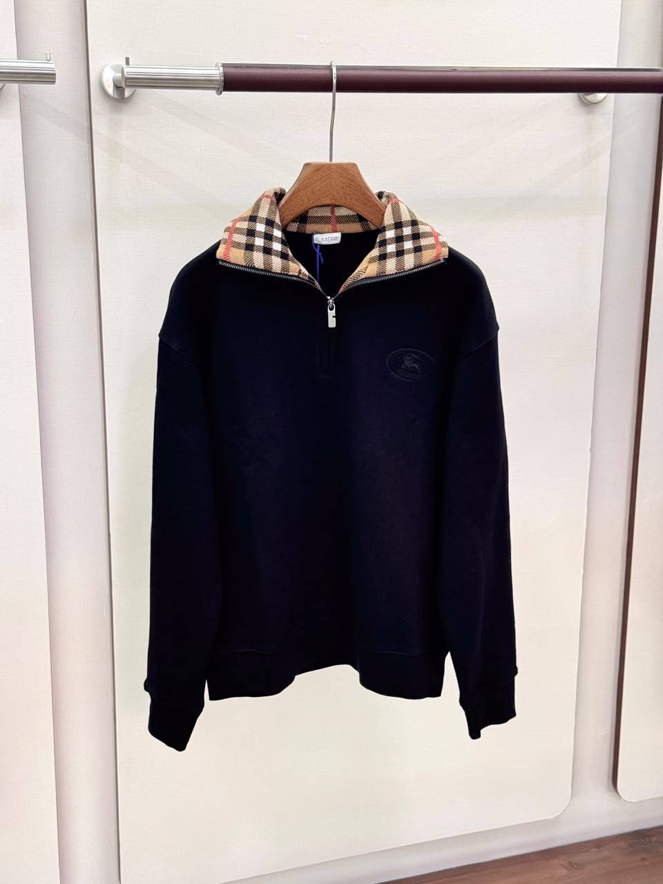 Burberry Sweater - 