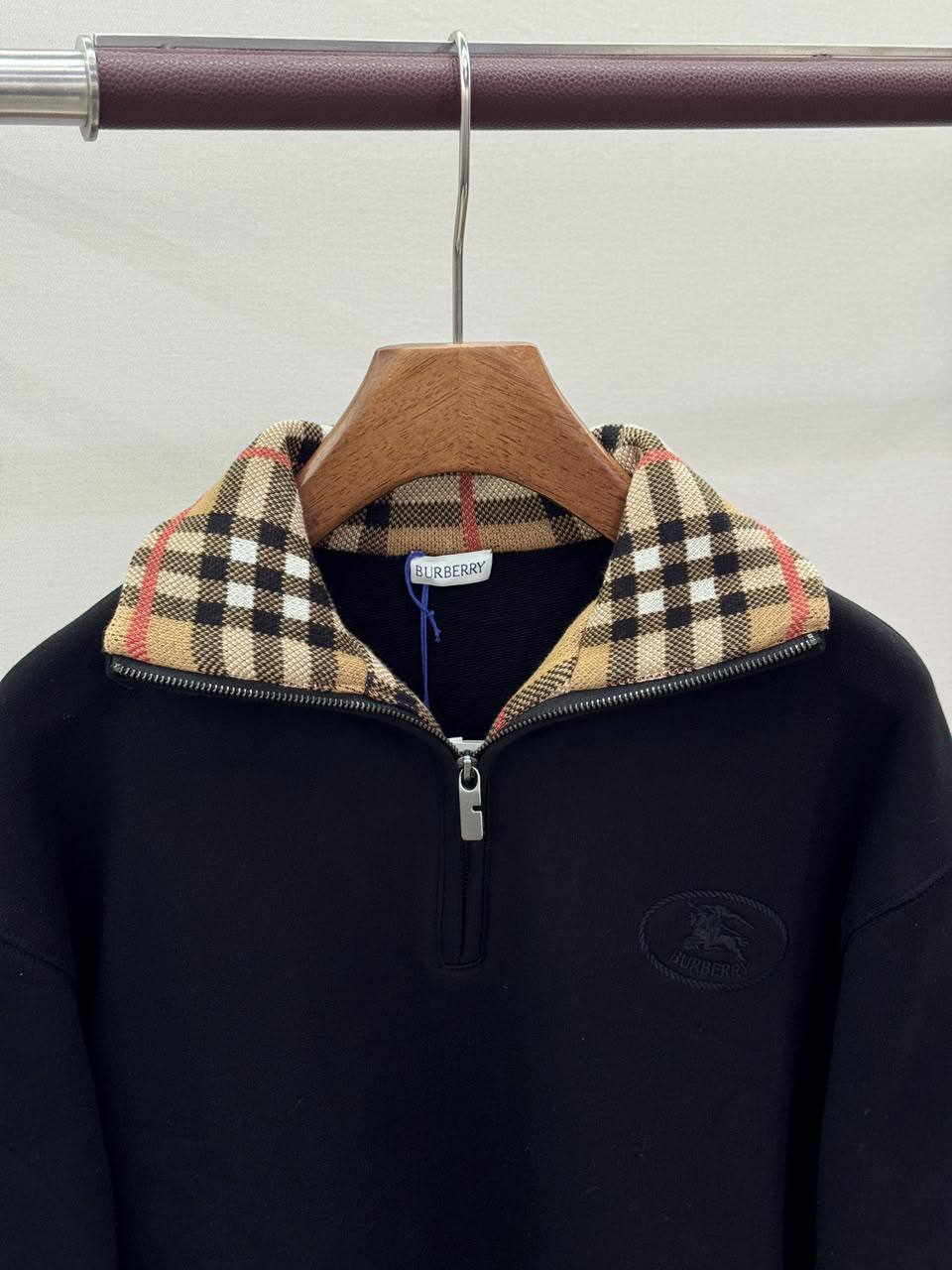 Burberry Sweater - 