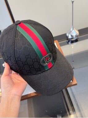 Gucci GG Emblem Stripe Cap - Black