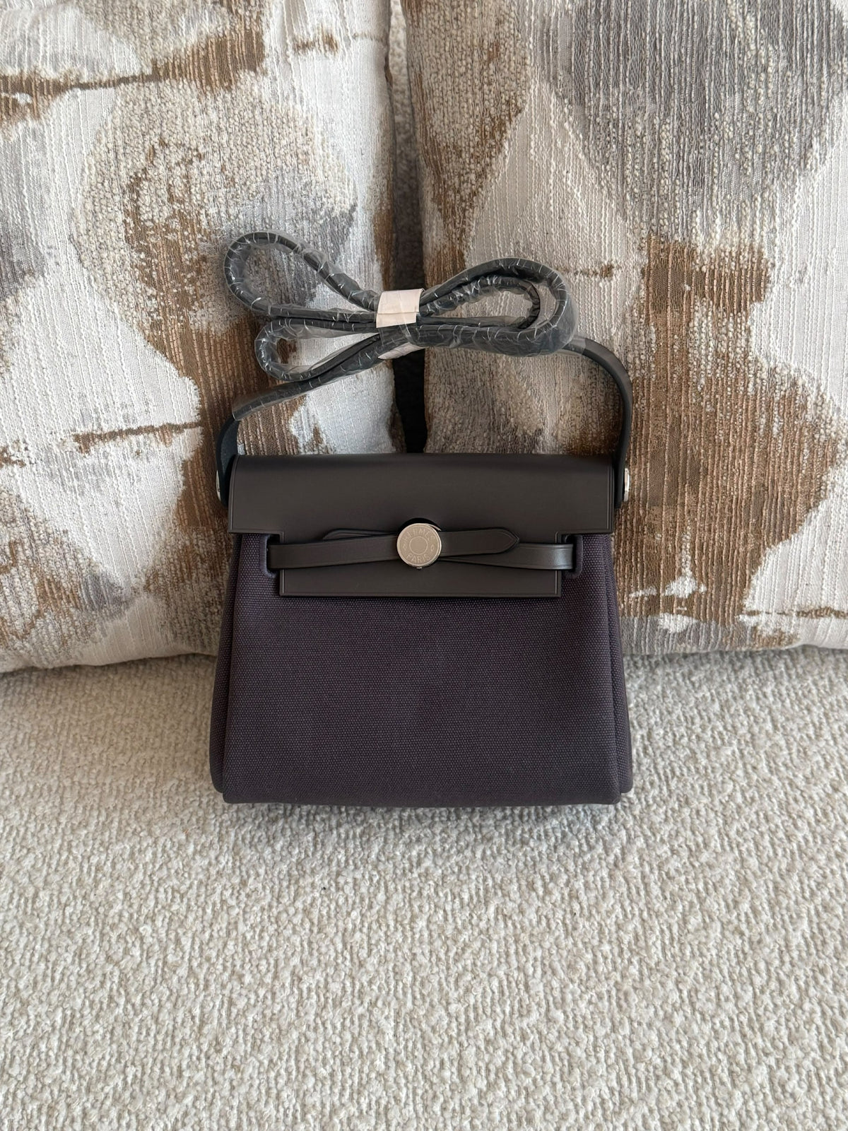 Hermès Shoulder Bag - Dark Grey, Navy, Pink, White, Burgundy, Black