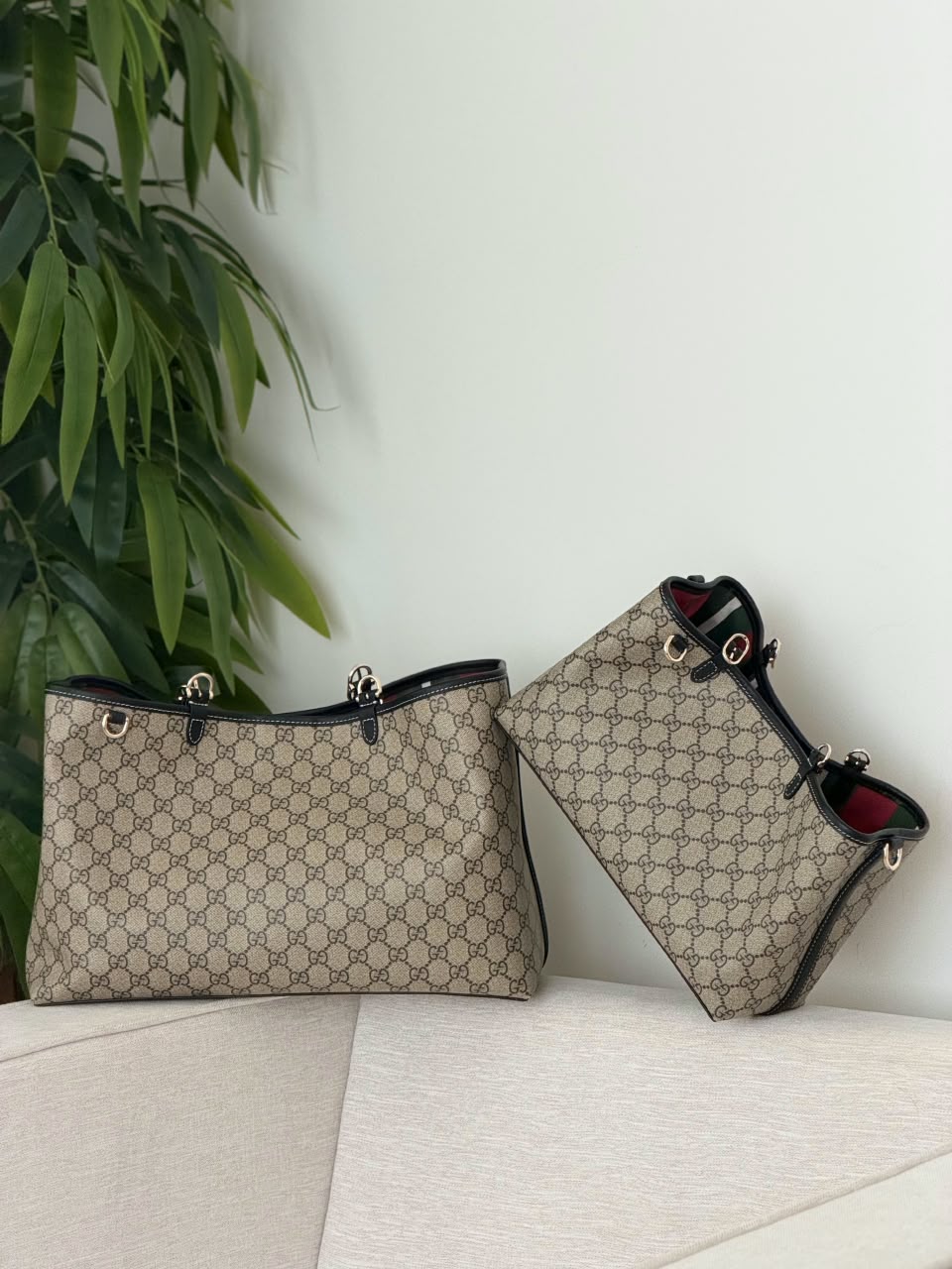 Gucci Shoulder Bag - Beige & Black