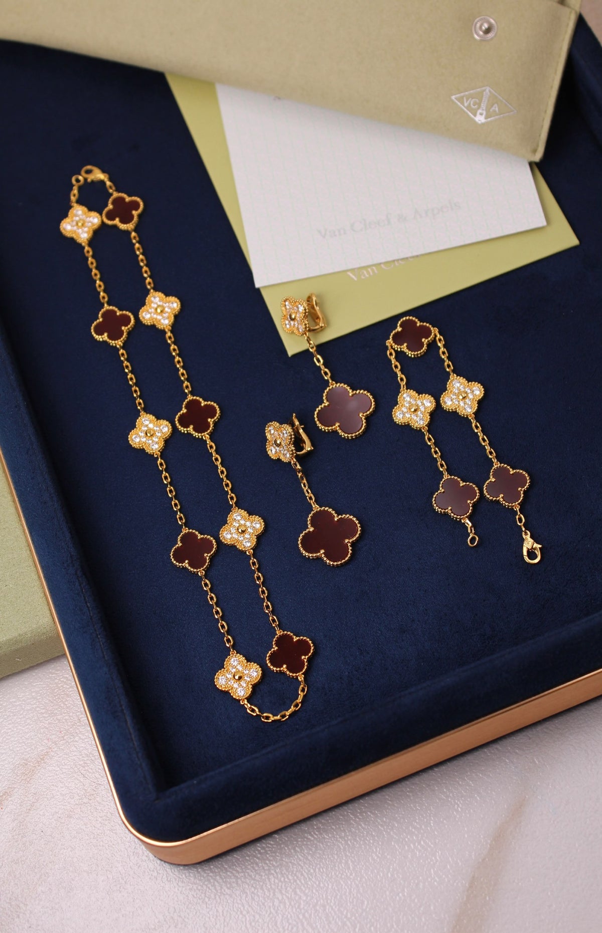 Van Cleef & Arpels Jewelry Set - Burgundy