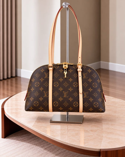 Louis Vuitton Shoulder Bag - Brown Monogram