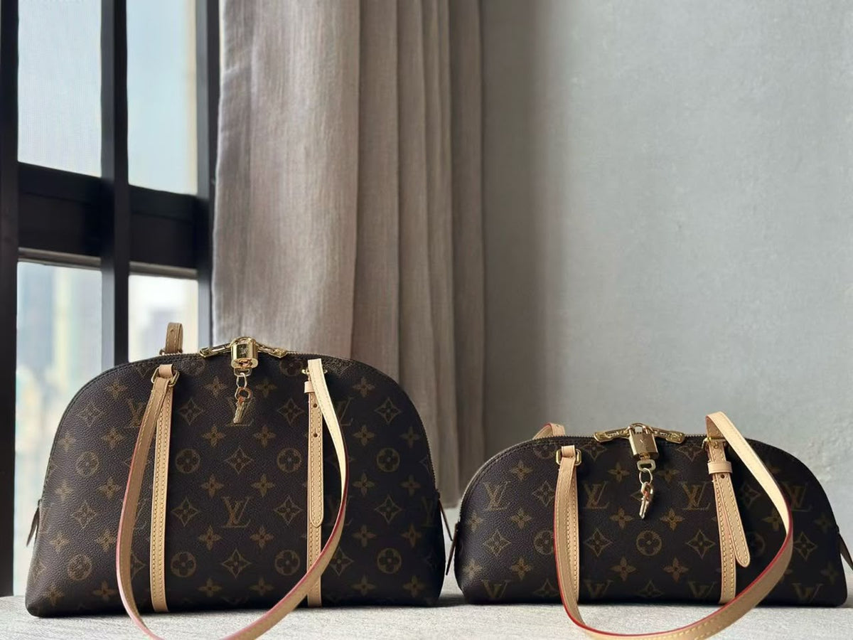 Louis Vuitton Shoulder Bag - Brown Monogram