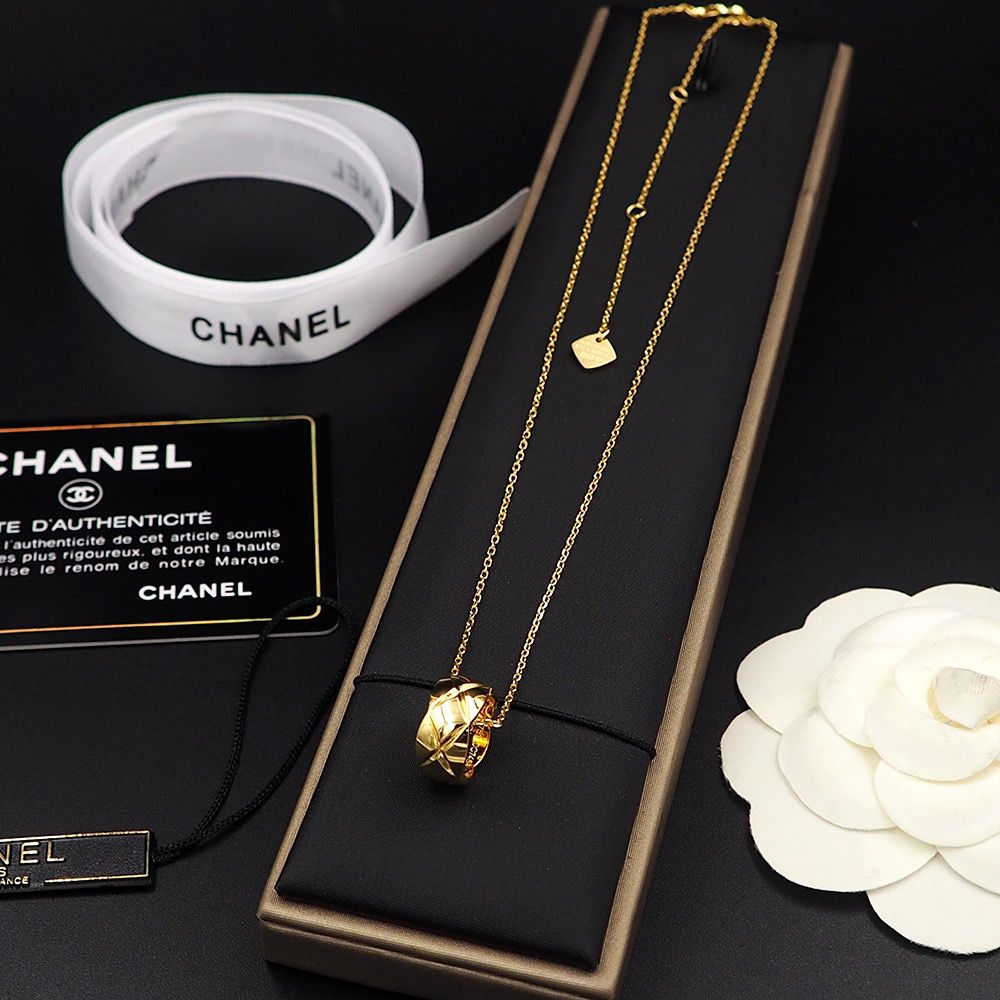 Chanel Necklace Faceted Orb - Gold