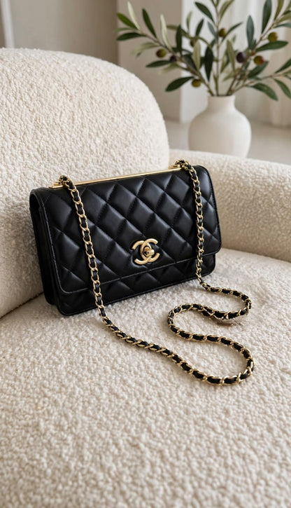 Chanel Shoulder Bag Flap Closure - Black