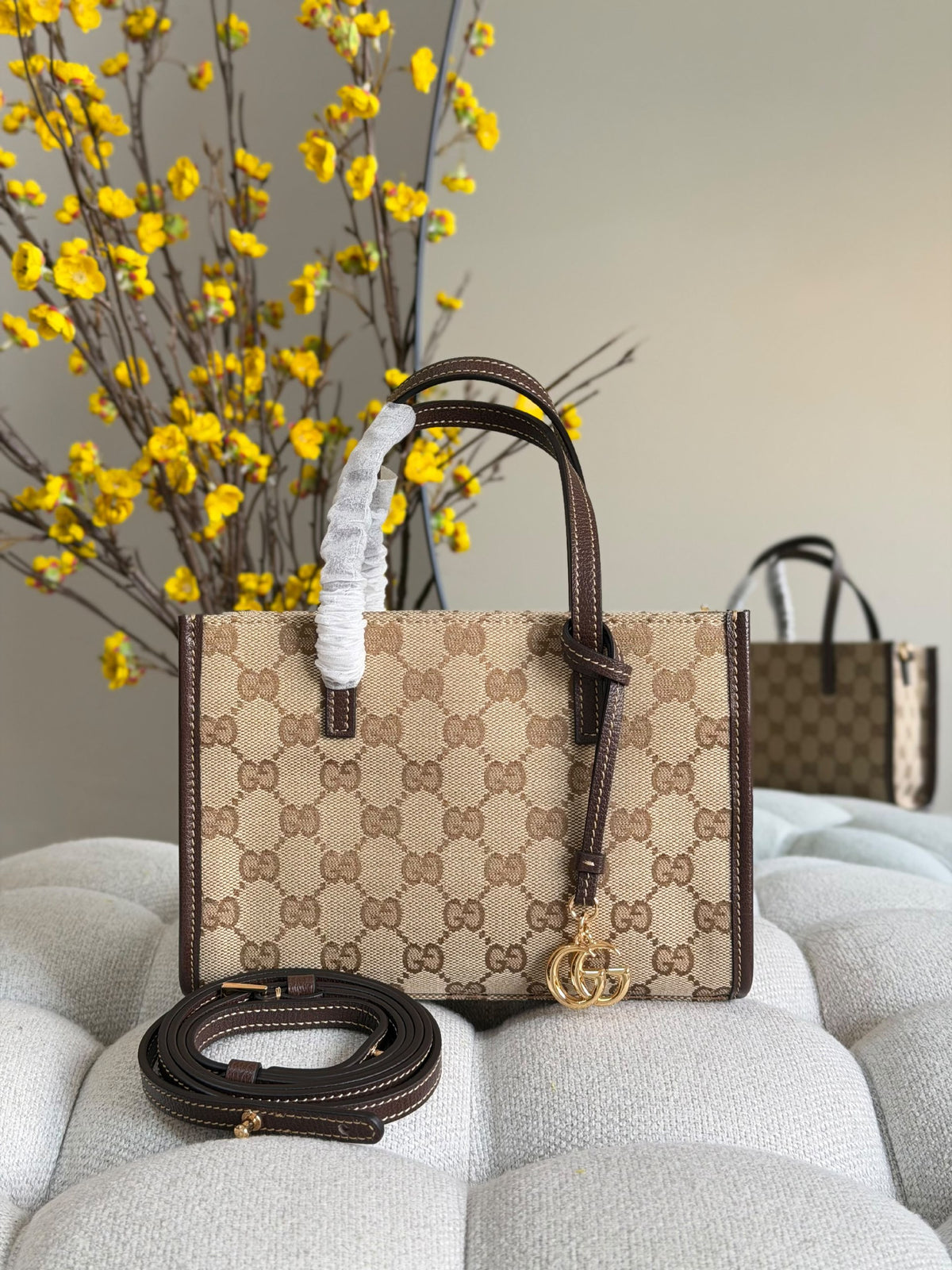 Gucci Mini Tote Bag - Beige