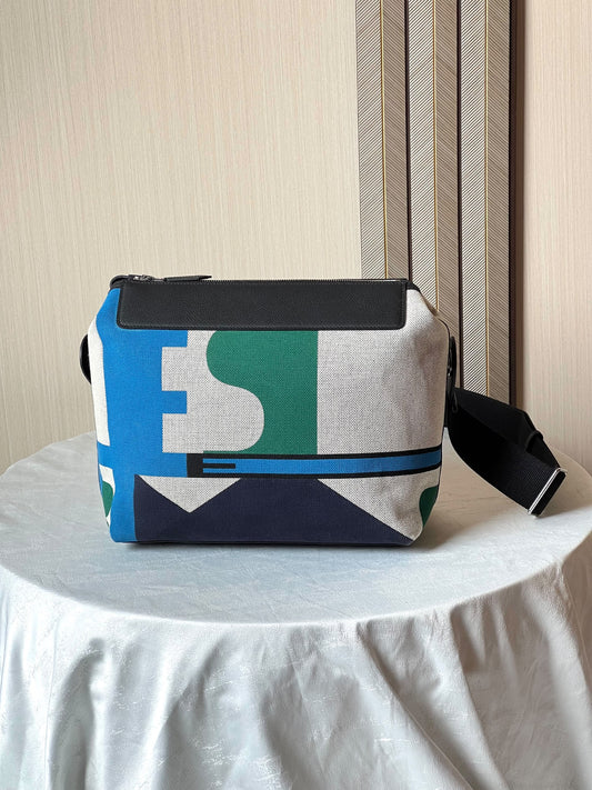 Hermès Crossbody Bag - White