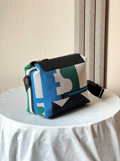 Hermès Crossbody Bag - White