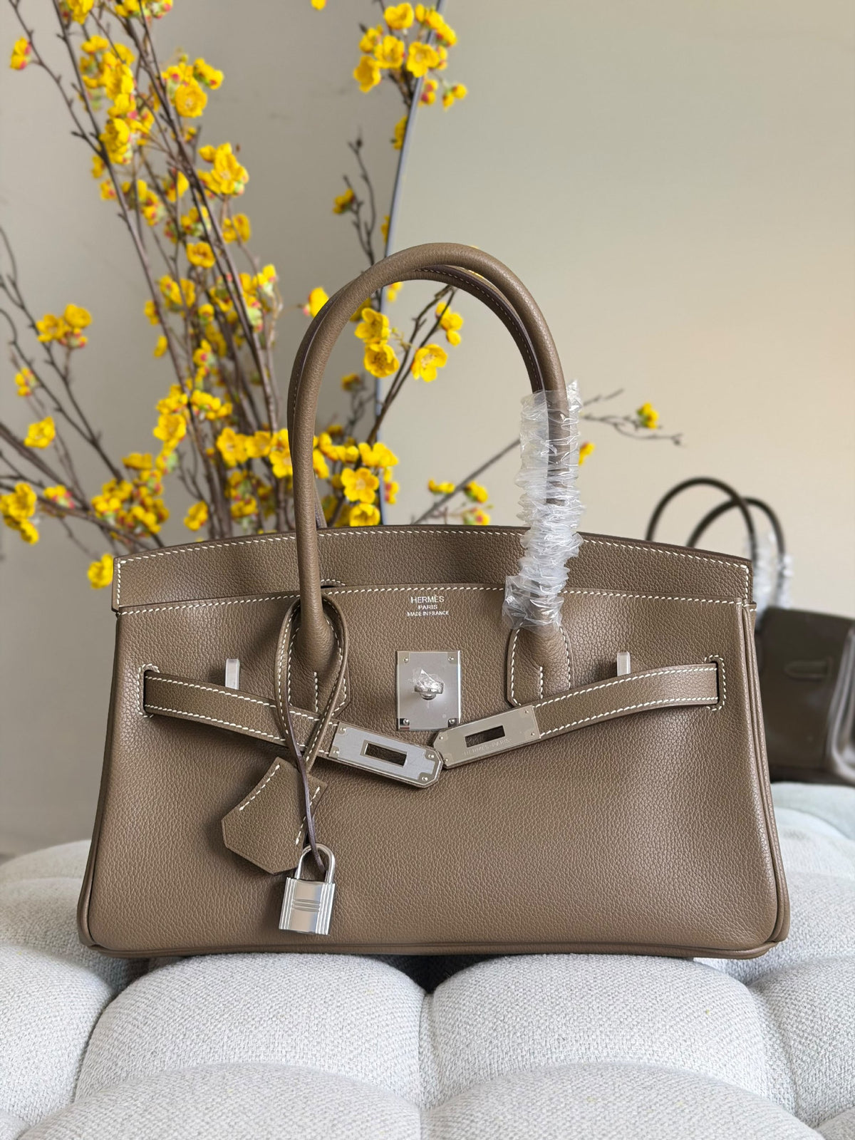 Hermès Structured Handbag - Beige
