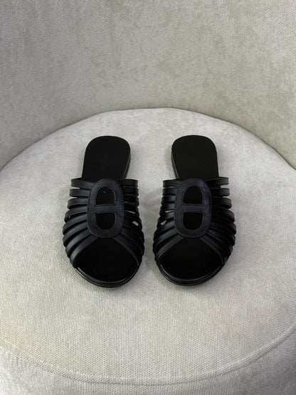 Hermès Slippers Fan-Strap - Black