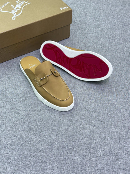 Christian Louboutin Mule - Beige Suede