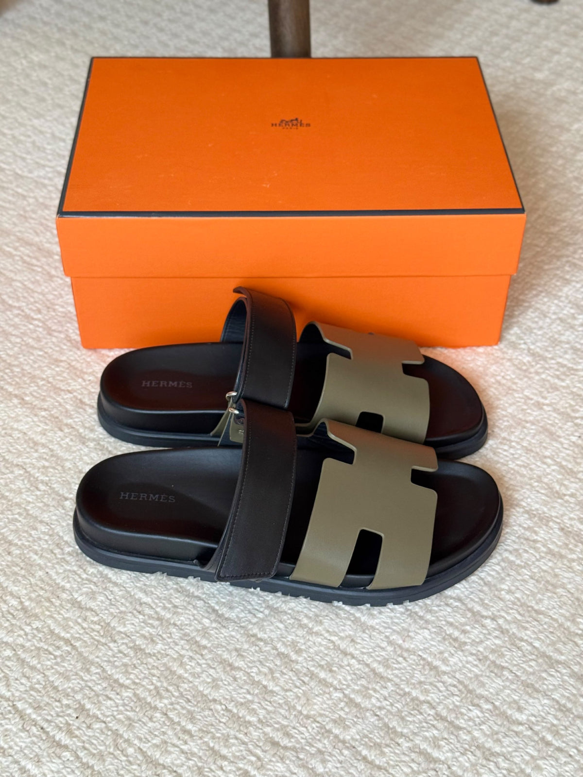 Hermès Slippers - Black