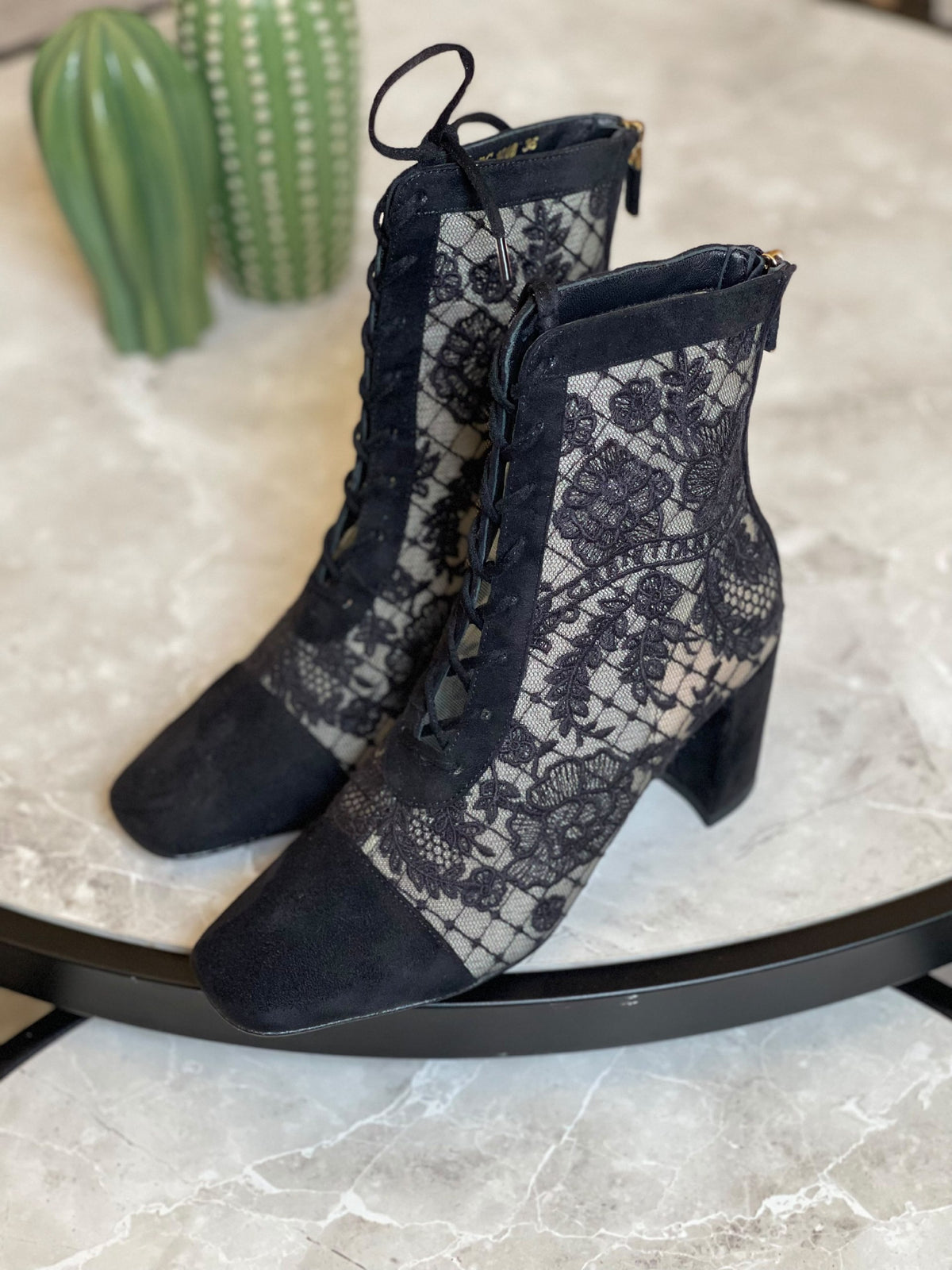 Dior Heels - Black & Beige
