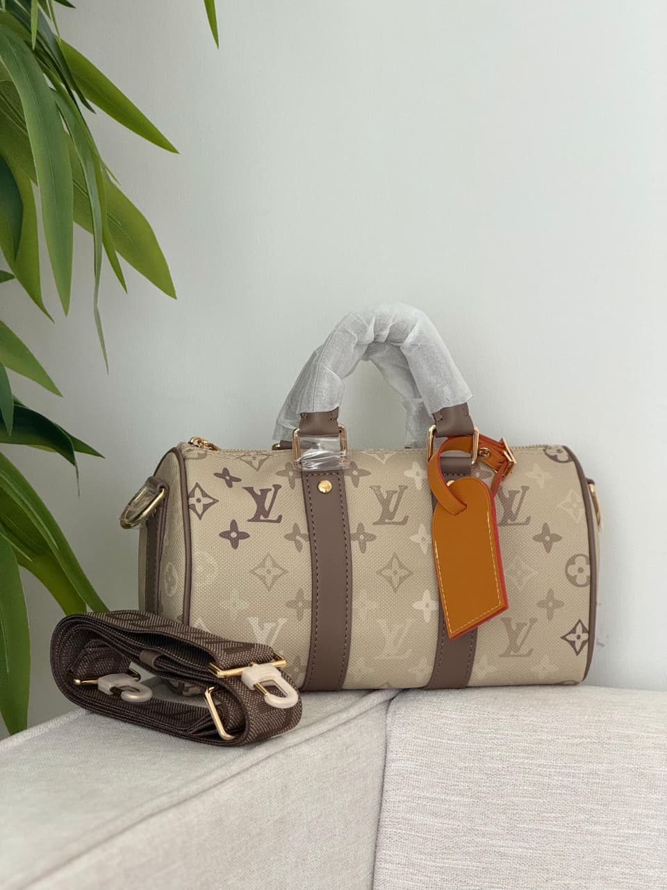 Louis Vuitton Keepall Bandouliere Shoulder Bag - Beige Monogram