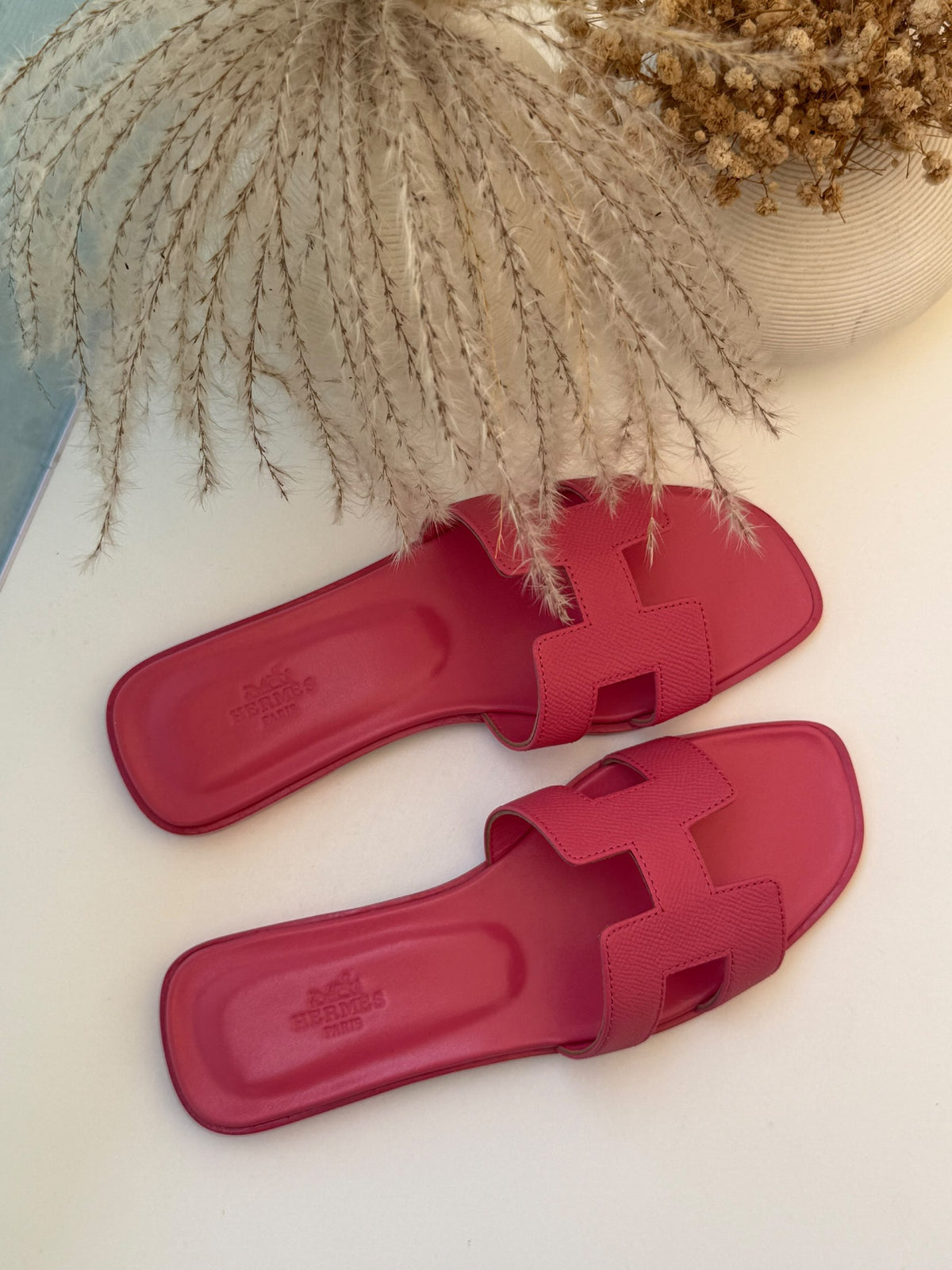 Hermès Slippers Textured H Strap - Red