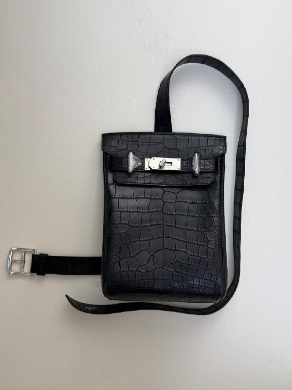 Hermès Backpack - Black Embossed