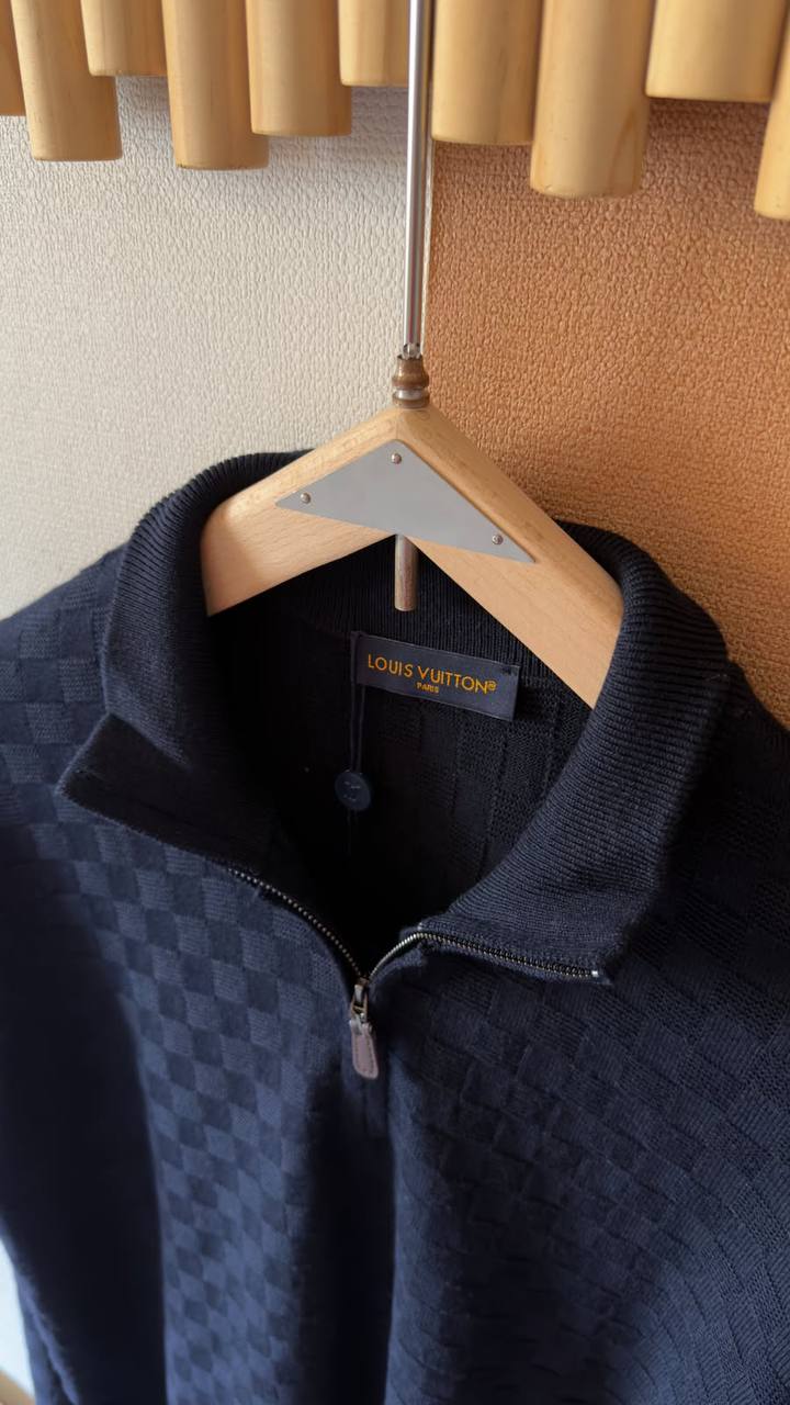 Louis Vuitton Sweater - 