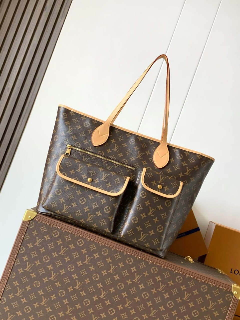 Louis Vuitton Shoulder Bag - Brown Monogram