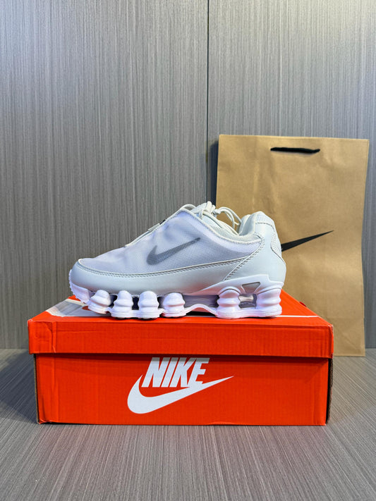 Nike Shox Zipper White Sneakers - 
