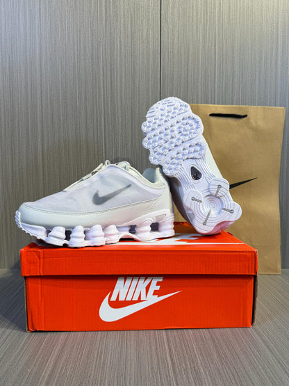 Nike Shox Zipper White Sneakers - 