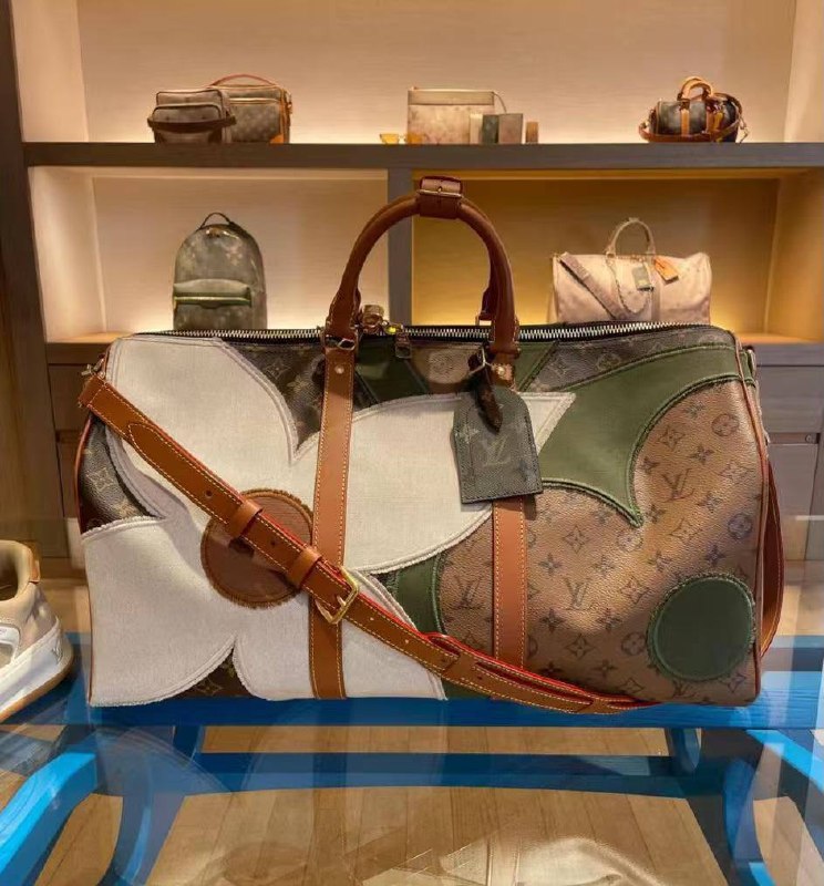 Louis Vuitton Travel Bag - 