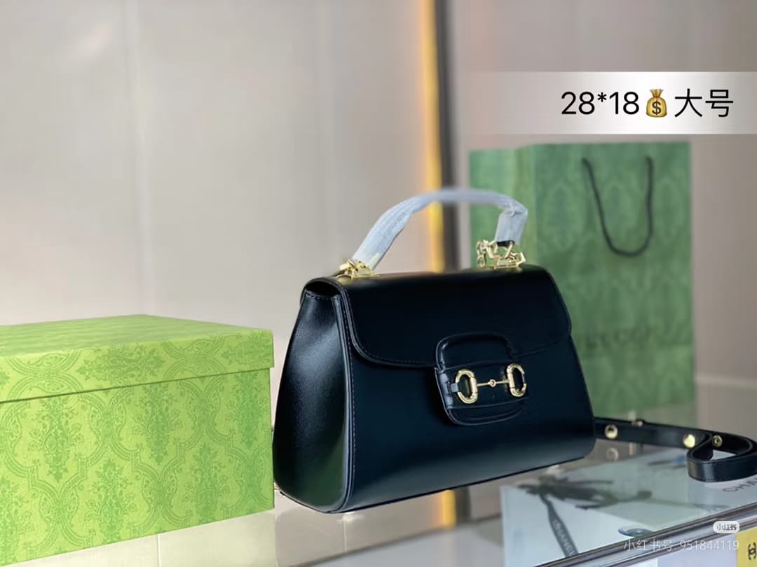 Gucci Horsebit Flap Shoulder Bag - Black