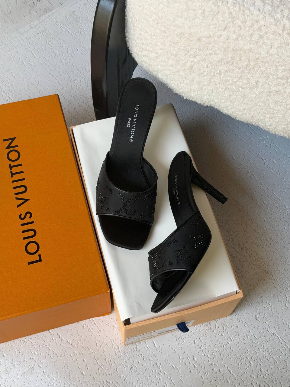 Louis Vuitton Heels - 