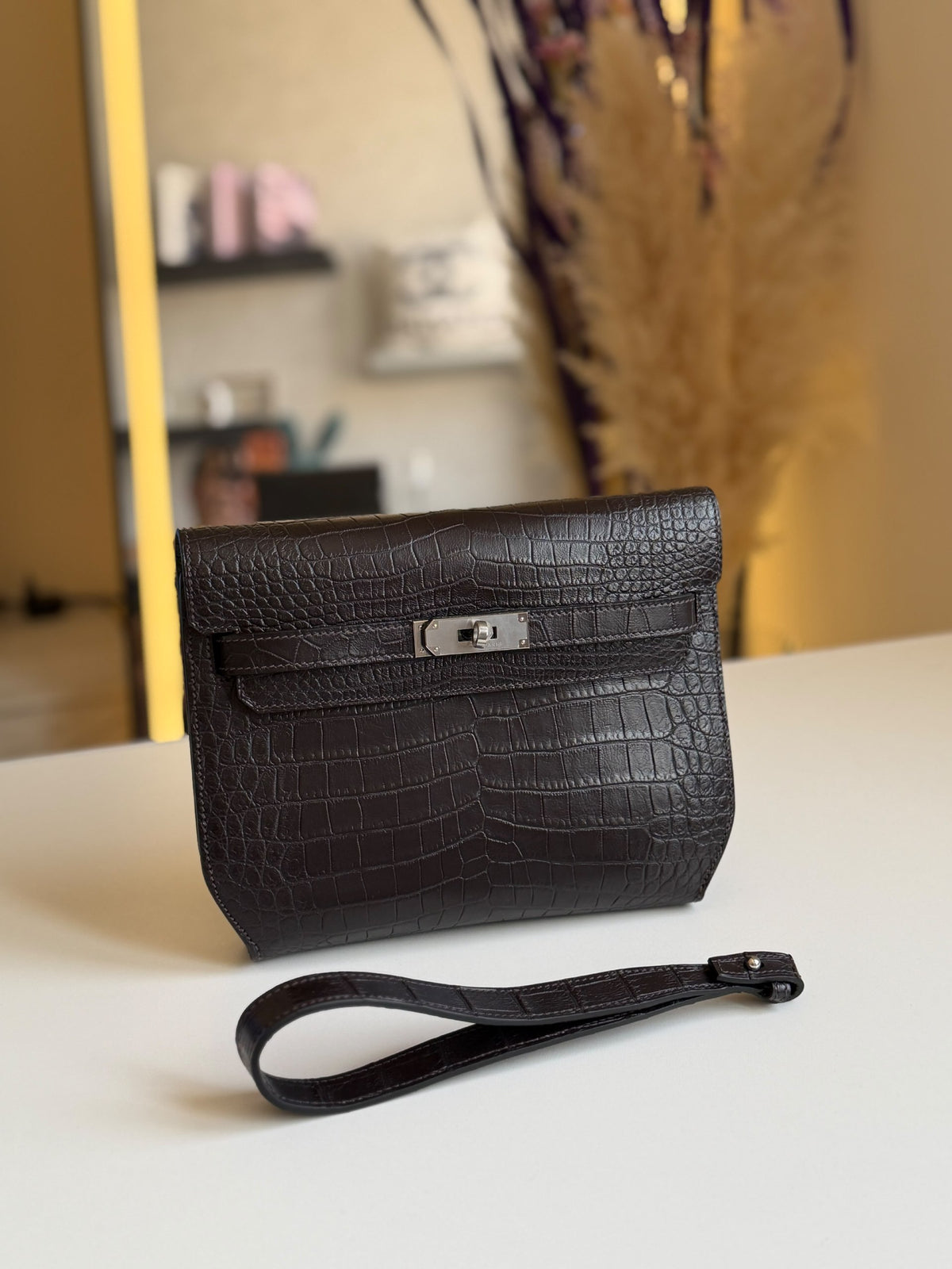 Hermès Clutch - Brown Embossed