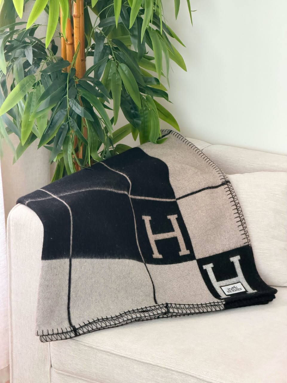 Hermès Blanket - Navy & Light Blue, Black & Beige, Beige & White