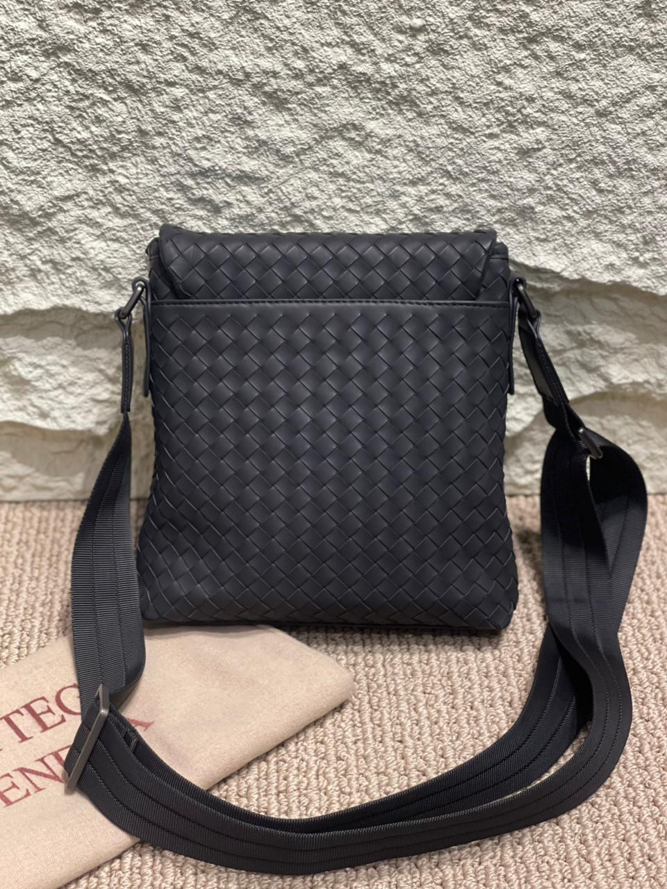Bottega Veneta Messenger Bag - Black