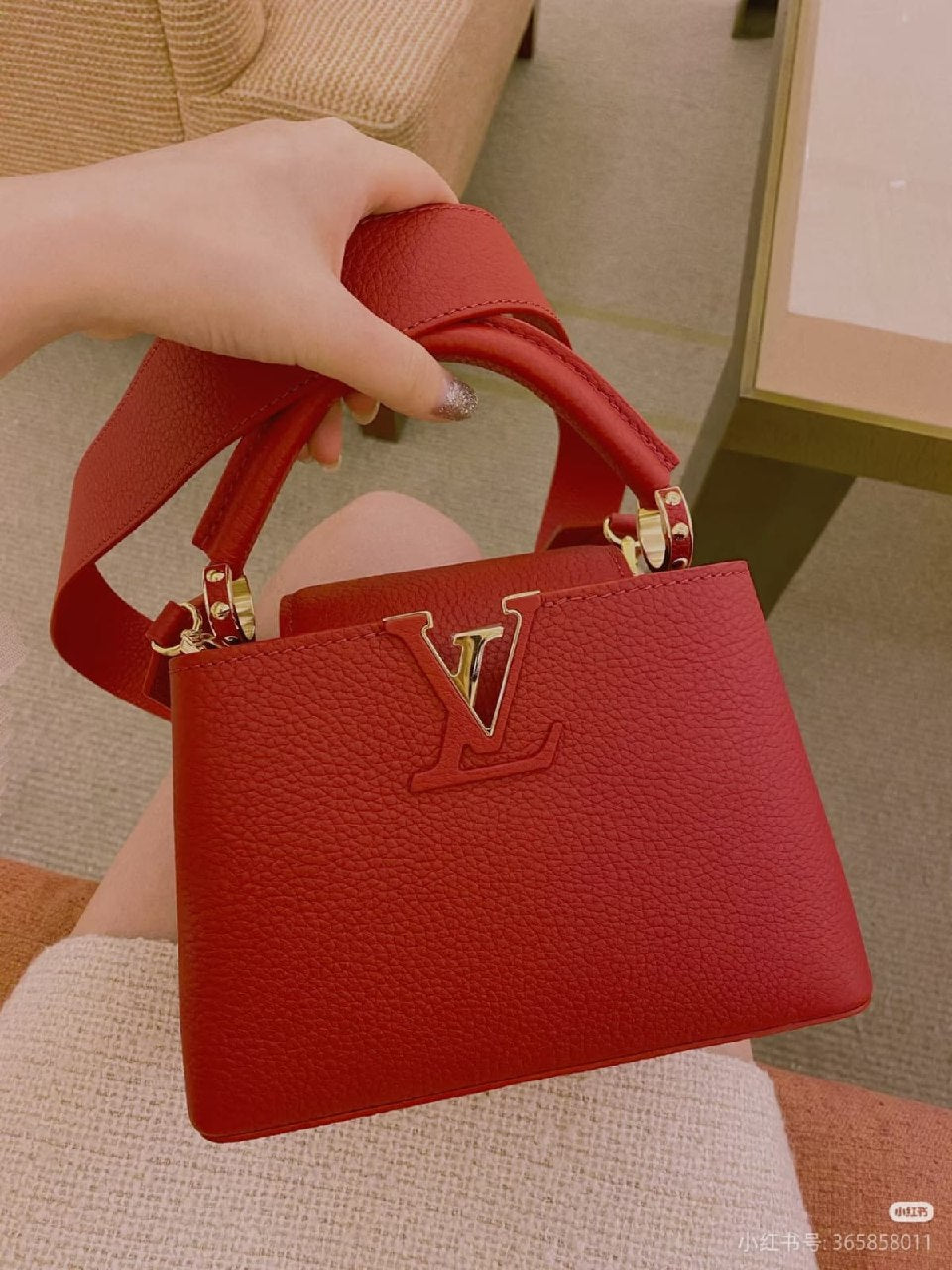 Louis Vuitton Trapezoid Top-Handle Handbag - Red