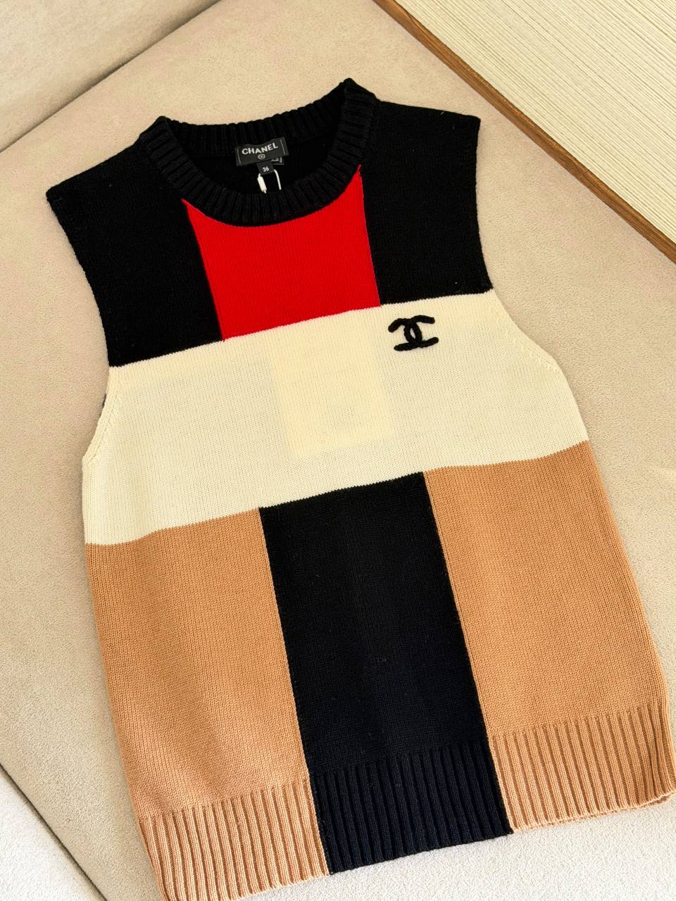 Chanel Top - 