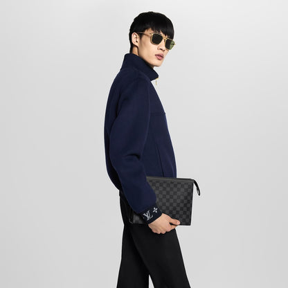 Louis Vuitton Pochette Voyage Clutch - Black