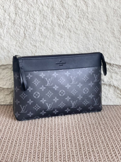 Louis Vuitton Clutch - Dark Grey Monogram